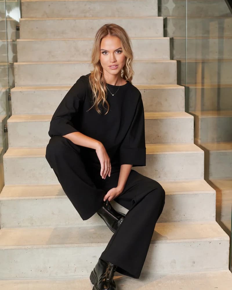 Bikses Sleeky Wide Chic — melna