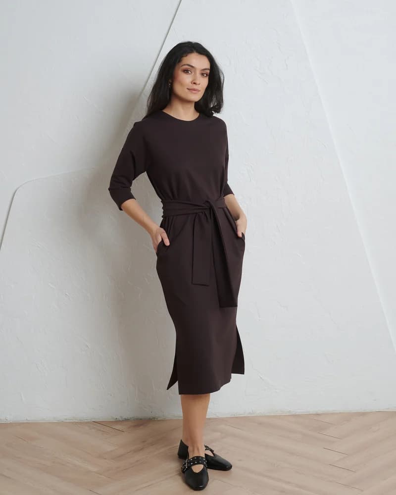 Kleita Hug Me All Day — tumši brūna